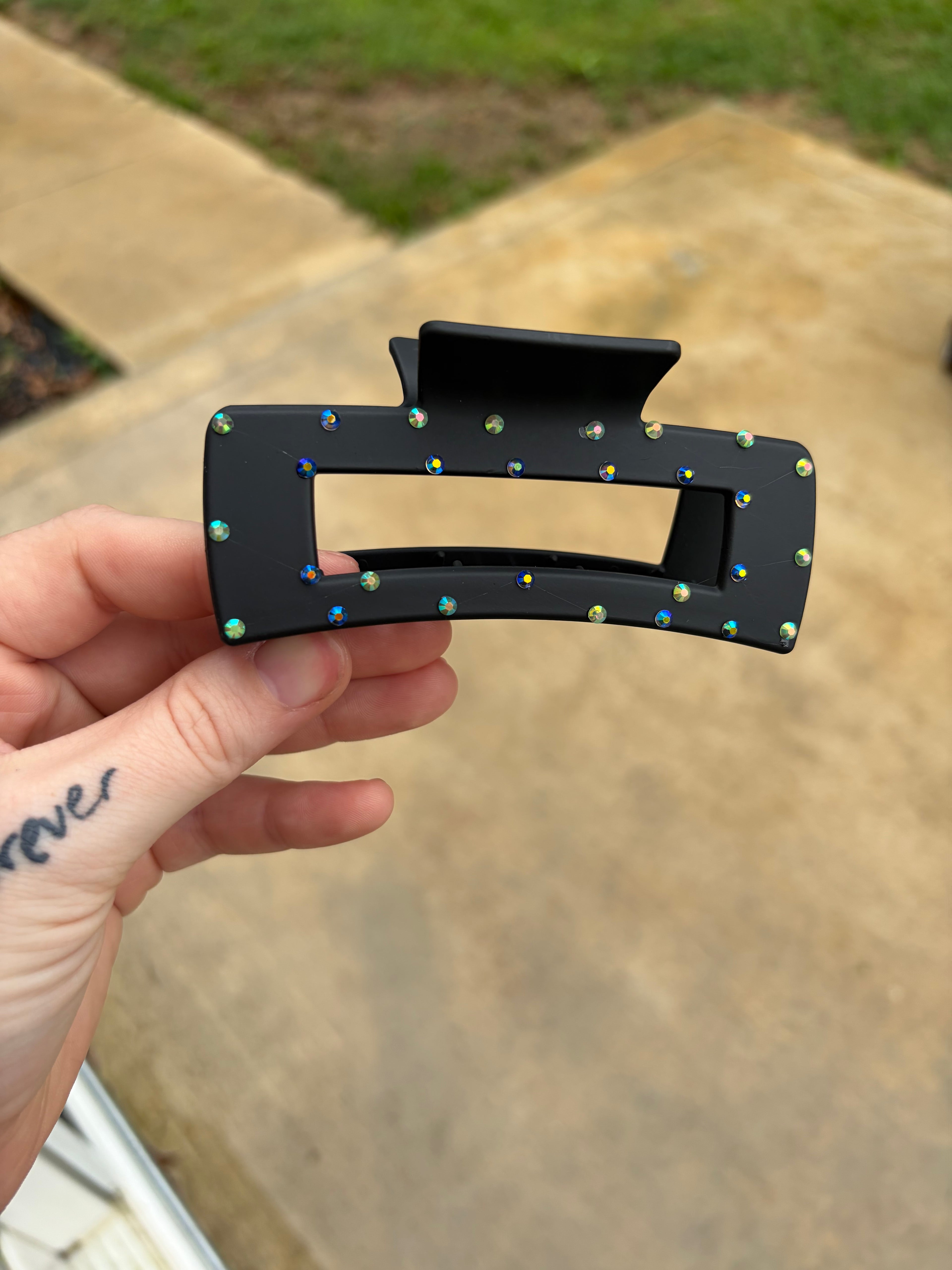 Black and Green claw clip