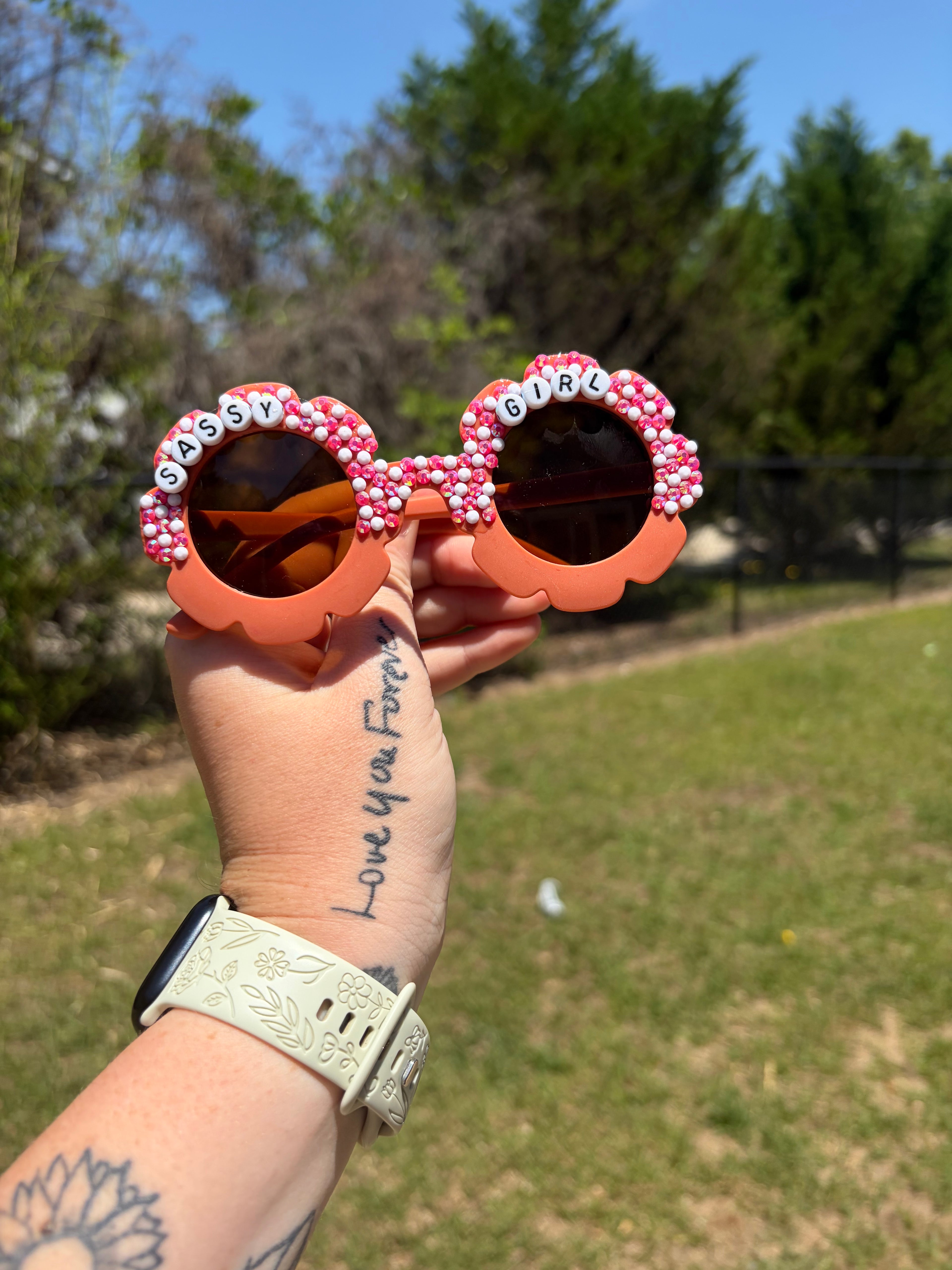 'Sassy Girl' sunnies