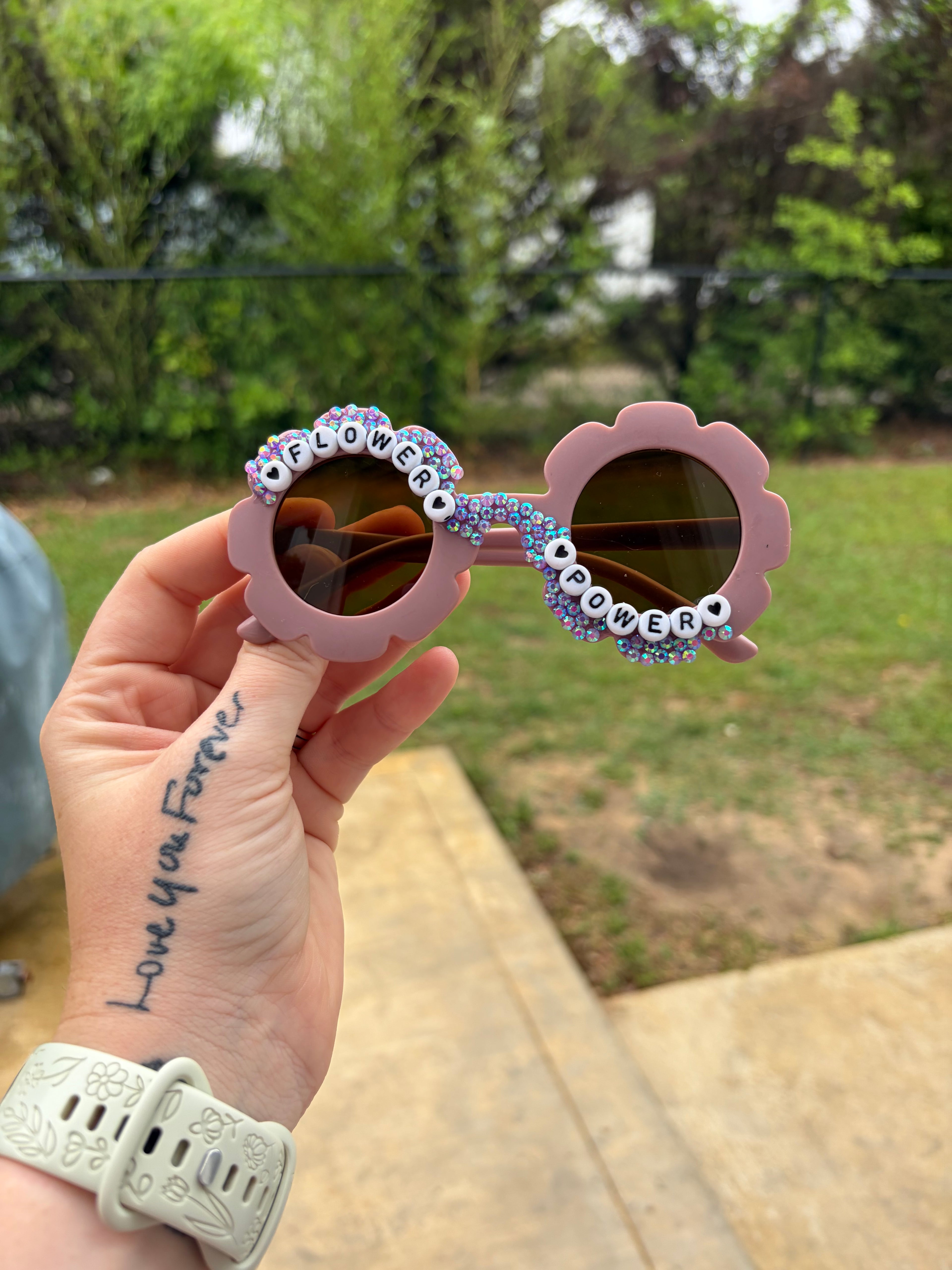 'Flower Power' sunnies